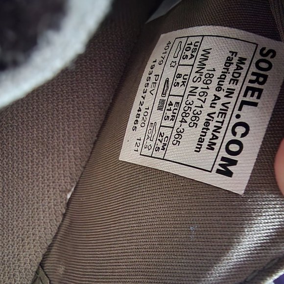 SOREL 10 1/2 Slip-Ons in Olive/Green - Picture 10 of 10